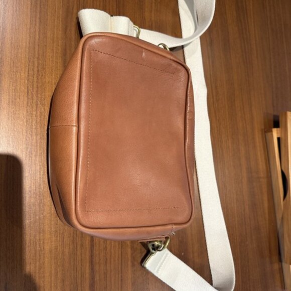 Madewell The Transport Camera Bag - Picture 8 of 8